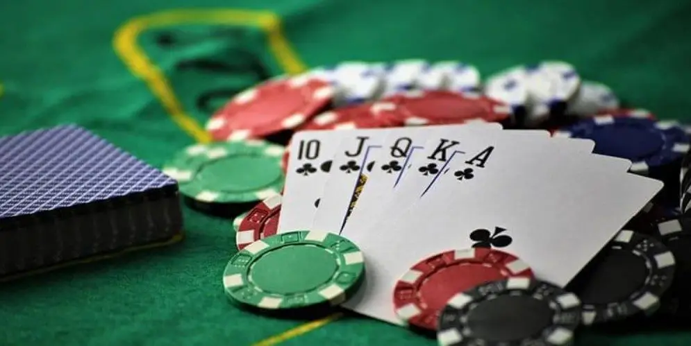 Kinh nghiệm tham gia chơi xì tố là gì?